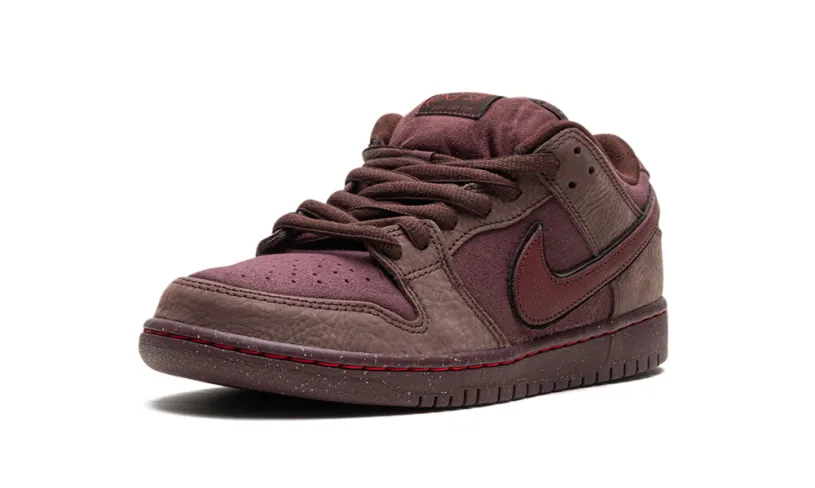 Nike SB SB Dunk Low 'City of Love'